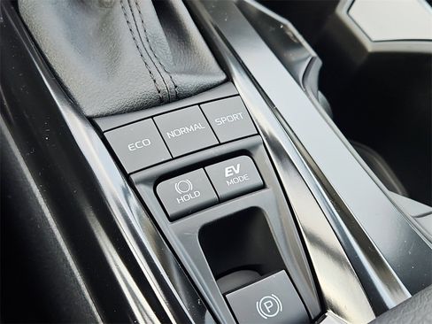 New 2026 Toyota Camry Hybrid image 11