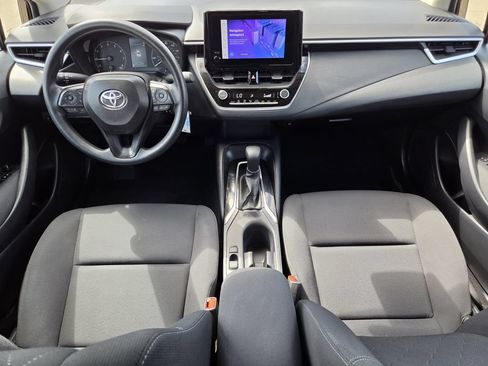 Used 2025 Toyota Corolla LE FWD image 13