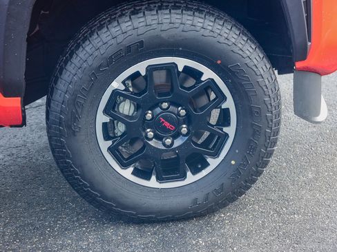 Certified 2024 Toyota Tacoma TRD Off-Road image 11