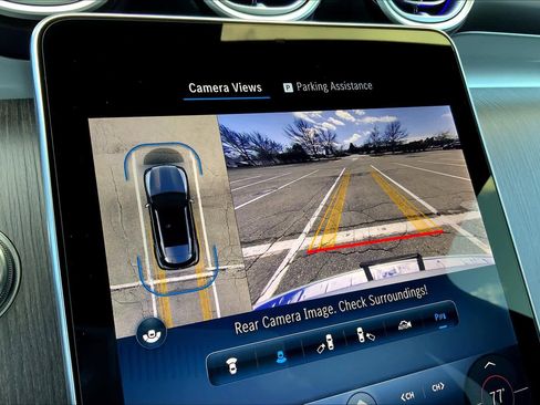 Certified 2025 Mercedes-Benz GLC 300 4MATIC image 8