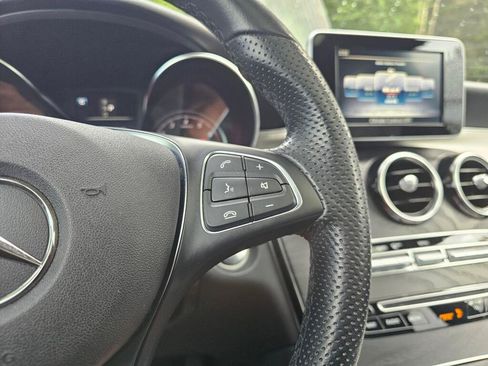 Used 2019 Mercedes-Benz GLC 300 4MATIC image 35
