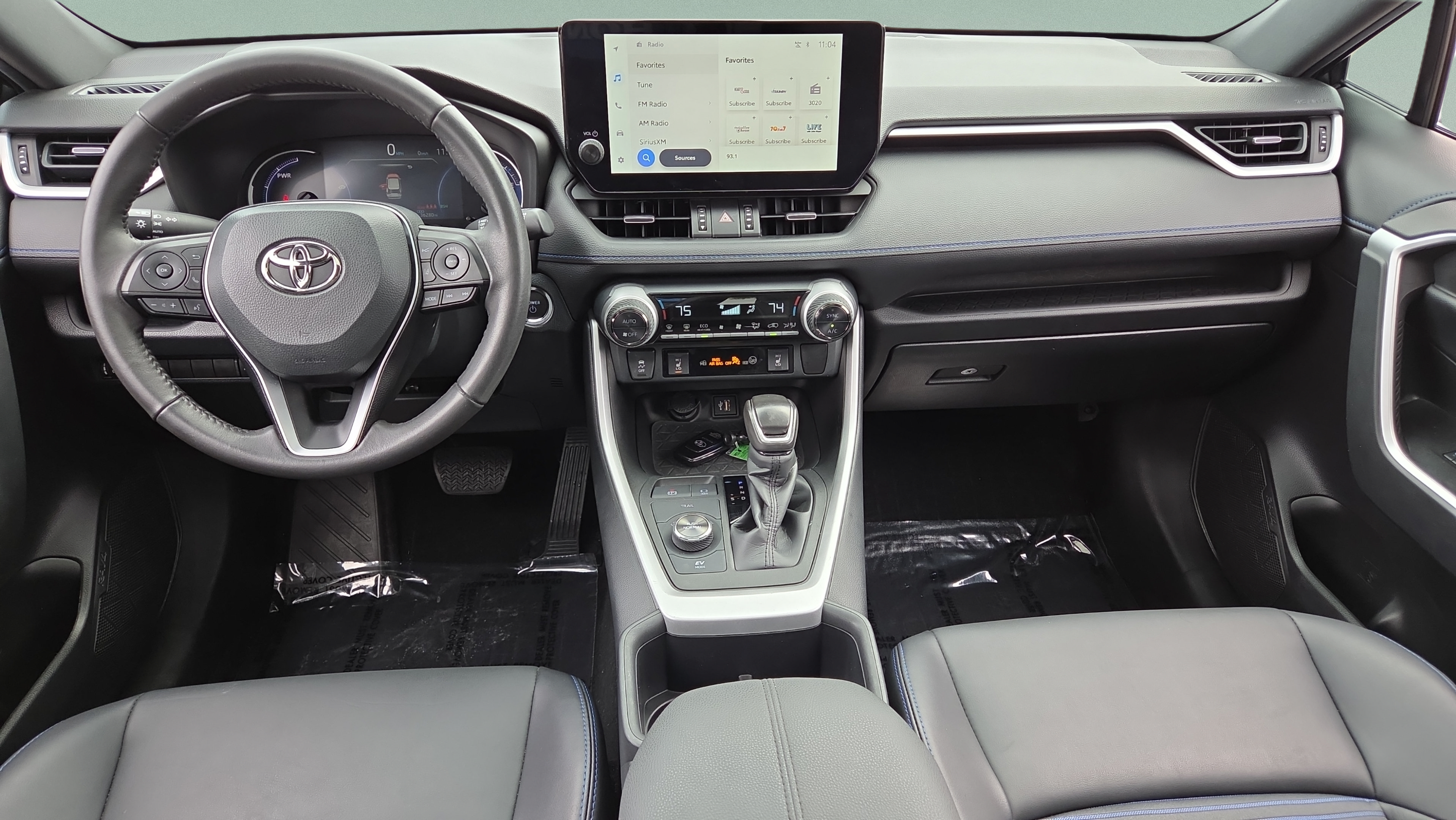 Used 2023 Toyota RAV4 XSE AWD/4WD image 13