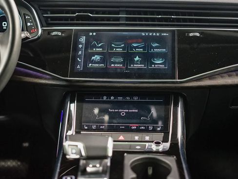 Used 2022 Audi Q8 Premium Plus image 14