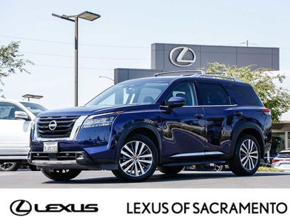 Used 2022 Nissan Pathfinder Platinum w/ Cargo Package