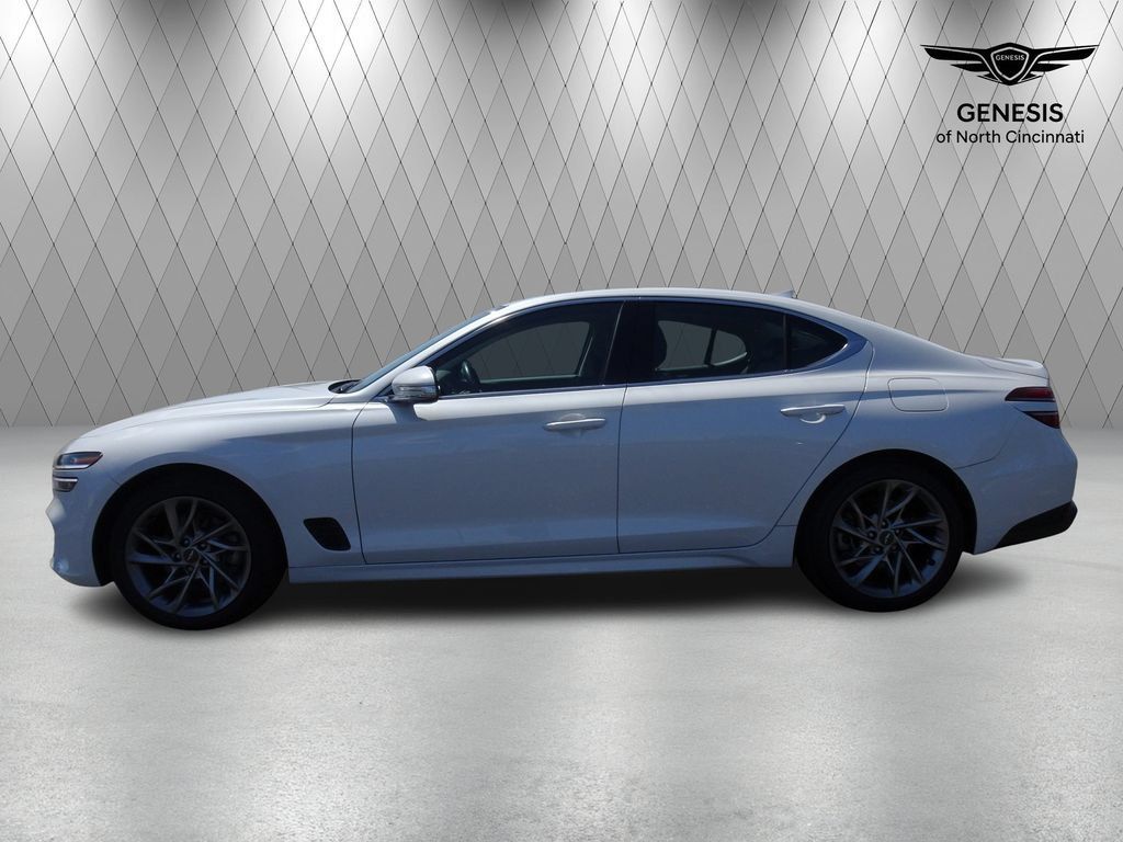 Used 2022 Genesis G70 2.0T AWD/4WD image 2
