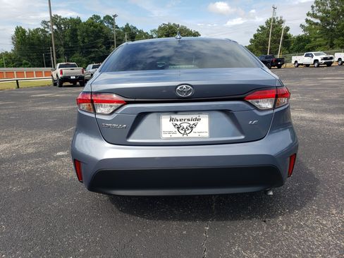 Used 2025 Toyota Corolla LE FWD image 7