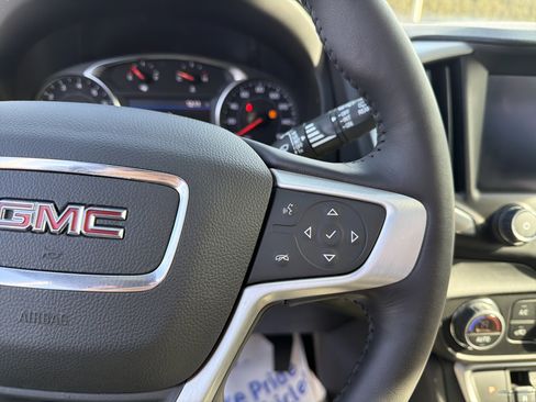 Certified 2022 GMC Terrain SLT image 13