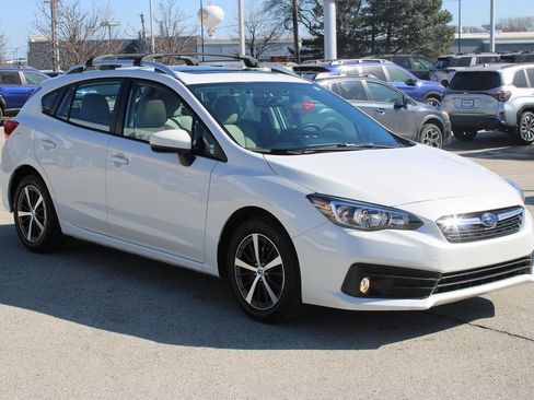 Used 2023 Subaru Impreza Premium image 3