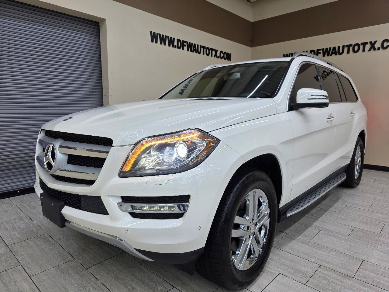 Used 2016 Mercedes-Benz GL 450 4MATIC w/ Premium I Package image 2
