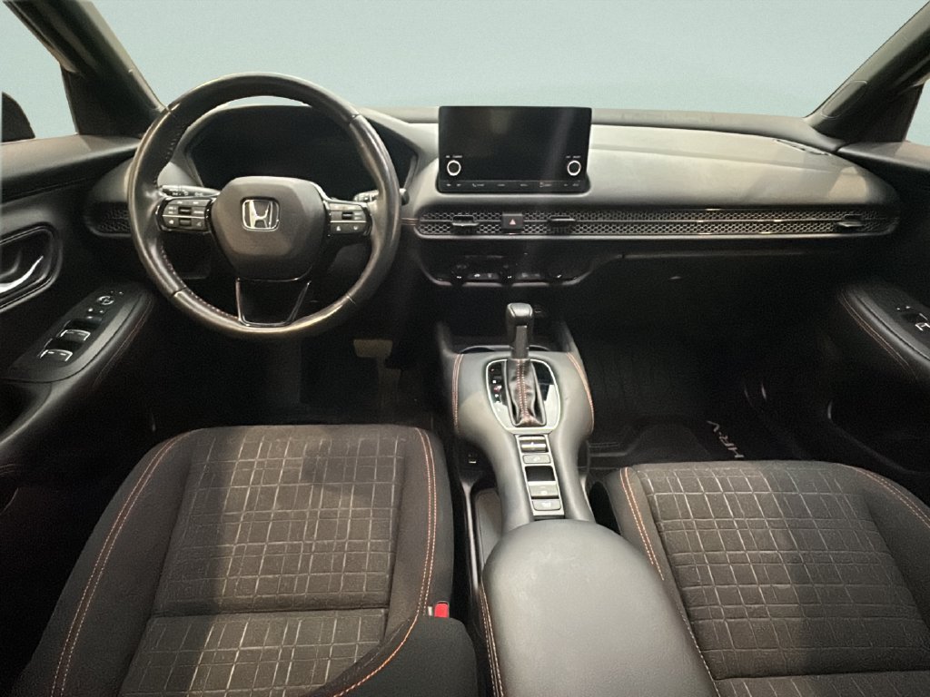 Certified 2024 Honda HR-V Sport image 3