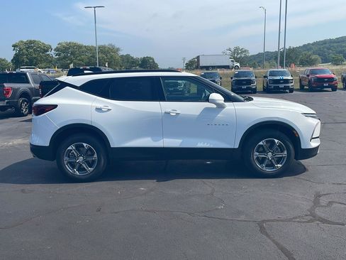 Used 2024 Chevrolet Blazer LT w/ Convenience Package FWD image 6