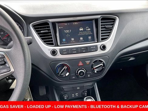 Used 2022 Hyundai Accent SEL image 9