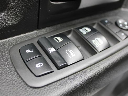 Used 2022 RAM 2500 Tradesman AWD/4WD image 18