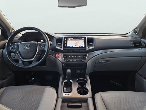 Certified 2019 Honda Ridgeline RTL-T image 3