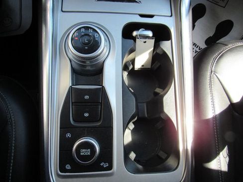 Used 2023 Ford Explorer XLT w/ Equipment Group 202A AWD/4WD image 20