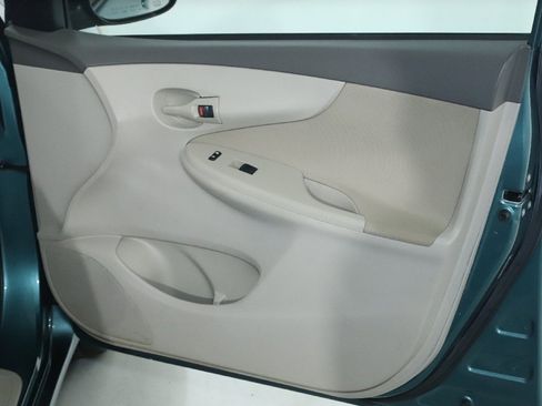 Used 2009 Toyota Corolla LE image 29