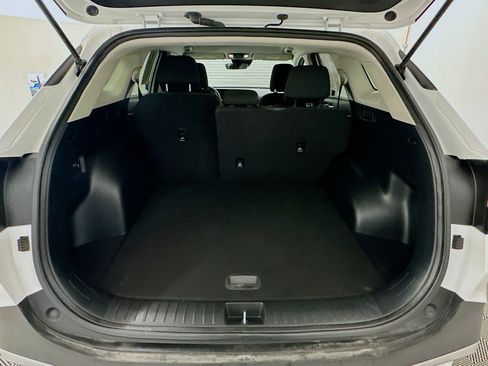 Used 2025 Kia Sportage LX image 29