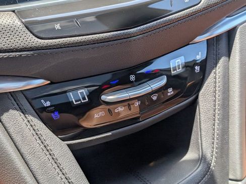 Used 2025 Cadillac XT5 Premium Luxury w/ Technology Package AWD/4WD image 15