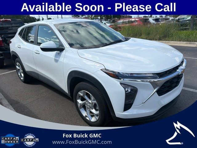 Used 2024 Chevrolet Trax LS w/ LS Convenience Package FWD image 3