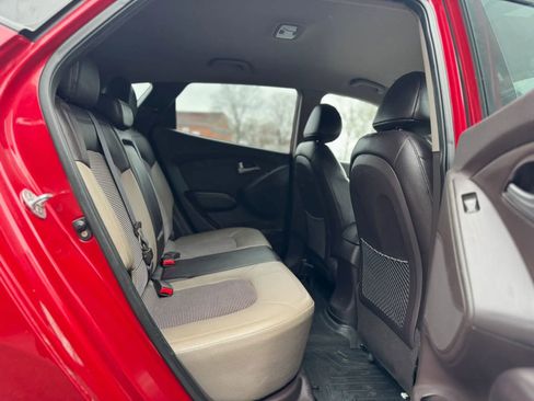 Used 2011 Hyundai Tucson GLS AWD/4WD image 16
