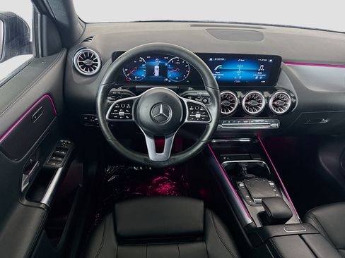 Used 2022 Mercedes-Benz GLA 250 w/ Premium Package Lite image 17