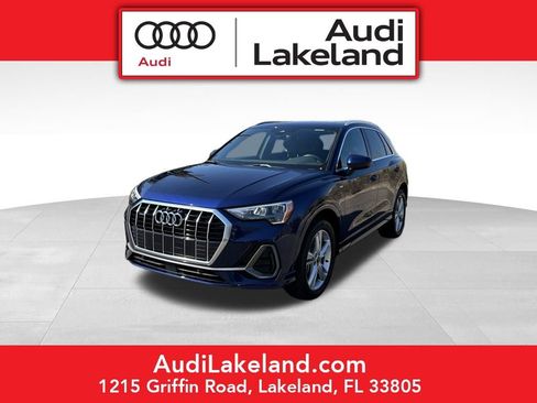 Used 2022 Audi Q3 2.0T Premium w/ Convenience Package image 1