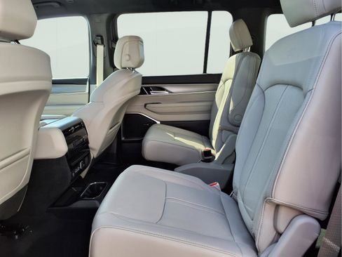 New 2026 Jeep Grand Wagoneer 2WD image 11