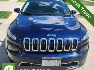 Used 2016 Jeep Cherokee Limited w/ Luxury Group AWD/4WD video 3