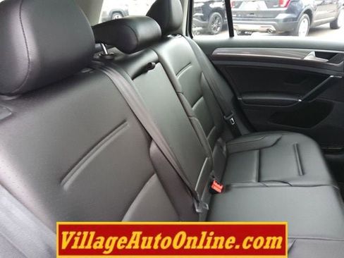 Used 2017 Volkswagen Golf Alltrack SE image 36