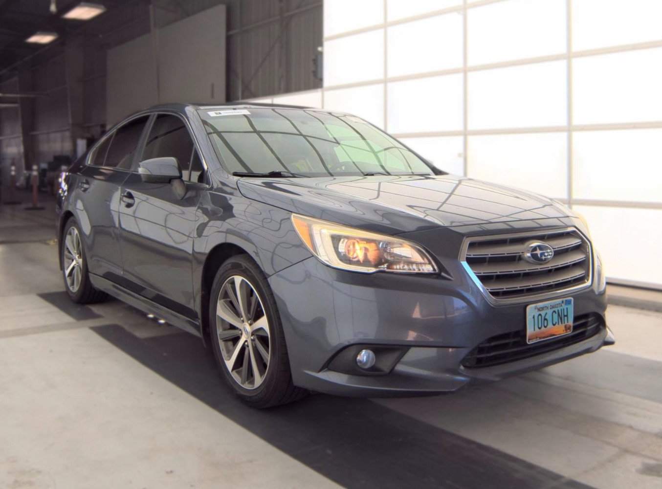 Used 2016 Subaru Legacy 2.5i Limited AWD/4WD image 3