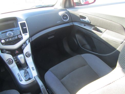 Used 2015 Chevrolet Cruze LT image 14