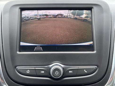 Used 2020 Chevrolet Equinox LS w/ LPO, Cargo Package AWD/4WD image 15