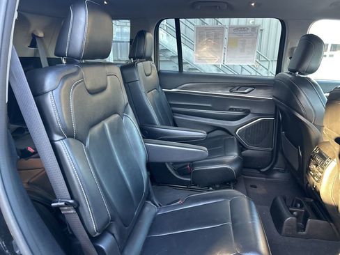 Used 2021 Jeep Grand Cherokee L Limited image 40