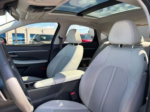 Used 2024 Hyundai Sonata SEL w/ Convenience Package FWD image 7