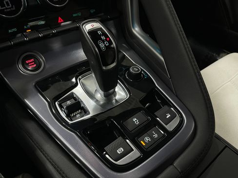 Used 2021 Jaguar F-TYPE Convertible RWD image 28