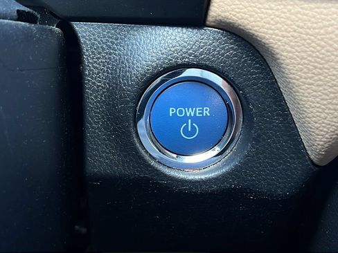 Used 2022 Toyota RAV4 XLE Premium AWD/4WD image 27