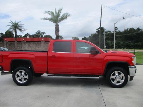 Used 2019 GMC Sierra 2500 SLE w/ SLE Preferred Package RWD image 2