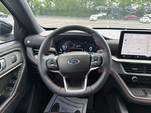 Used 2025 Ford Explorer ST-Line w/ Premium Package AWD/4WD image 13