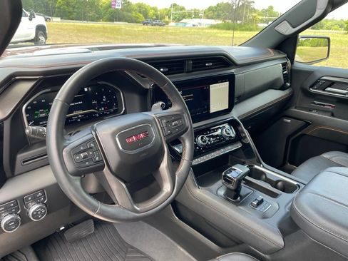 Used 2023 GMC Sierra 1500 AT4 w/ AT4 Preferred Package AWD/4WD image 30