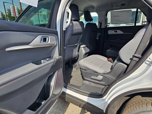 New 2026 Ford Explorer Active AWD/4WD image 13