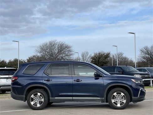 Used 2024 Honda Pilot EX-L image 3