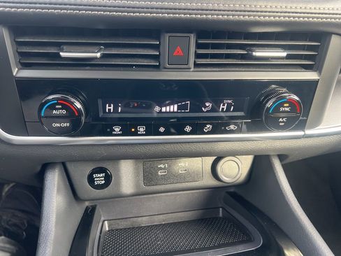 Certified 2024 Nissan Rogue SV image 54