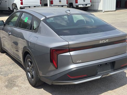 Used 2025 Kia K4 LXS image 5