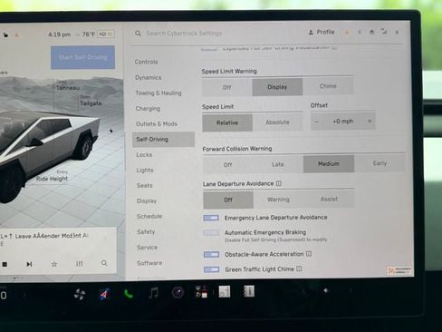 Used 2024 Tesla Cybertruck AWD Crew Cab image 36