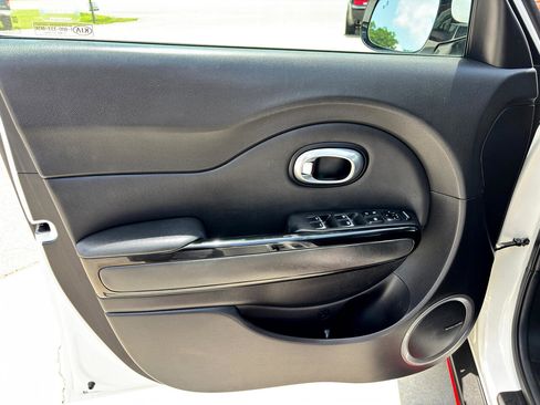 Used 2019 Kia Soul ! w/ Technology Package image 19