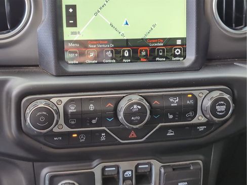 Used 2022 Jeep Gladiator Rubicon w/ LED Lighting Group image 19