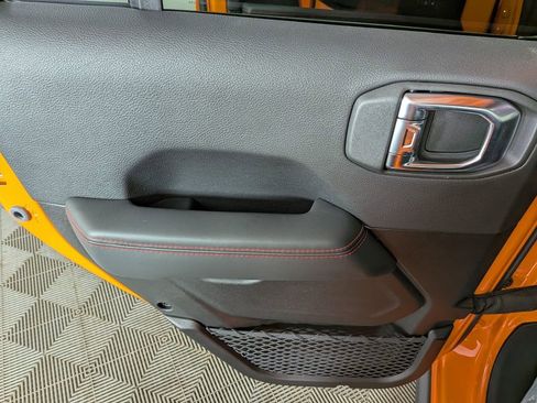 New 2025 Jeep Gladiator Rubicon w/ Convenience Group image 28