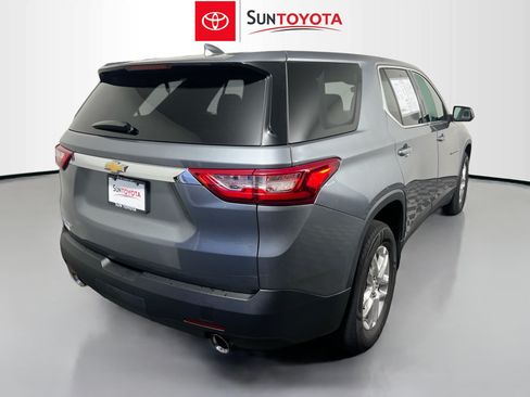 Used 2021 Chevrolet Traverse LS FWD image 4