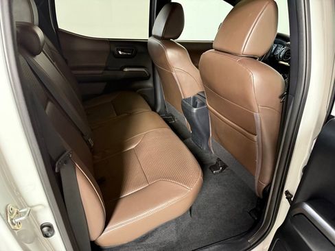 Used 2017 Toyota Tacoma Limited image 16