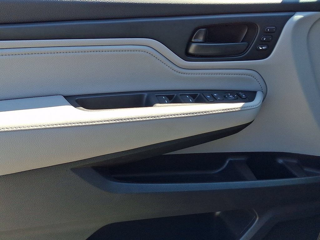 Used 2020 Honda Odyssey Touring image 13